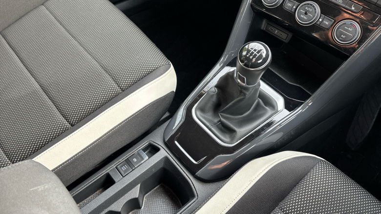 Volkswagen T-Roc 1.5 TSI EVO SEL 5dr Petrol Hatchback